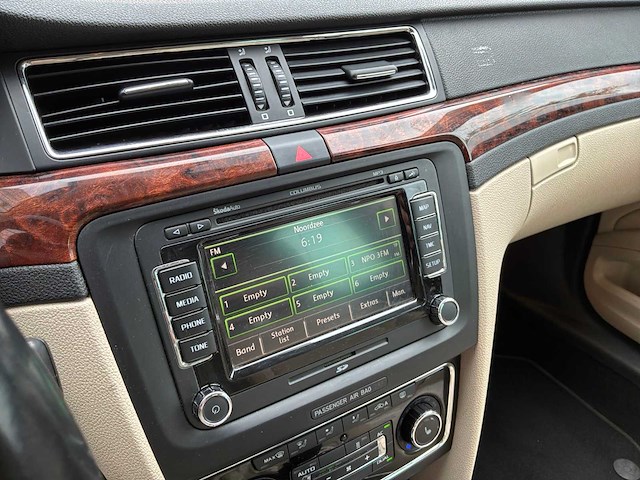 2011 skoda superb combi 2.0 tsi elegance bns personenauto - afbeelding 3 van  26