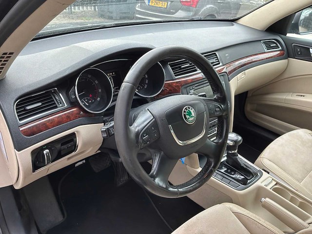 2011 skoda superb combi 2.0 tsi elegance bns personenauto - afbeelding 25 van  26