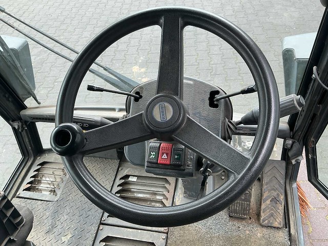 2011 smchmidt swinging 200+ zelfrijdende veegmachine - afbeelding 9 van  25