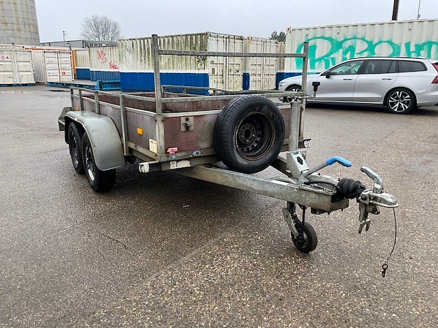 2011 solide aanhangwagen - afbeelding 1 van  10