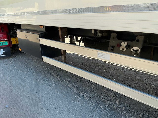2011 sommer sg 18 oplegger trailer - afbeelding 4 van  14