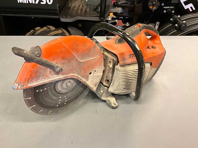 2011 stihl ts410 bandenzaag - afbeelding 1 van  11