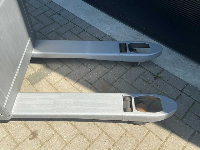 2011 still exu-18 stapelaar - afbeelding 9 van  12