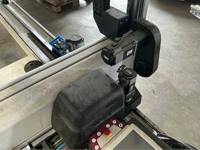 2011 sumitomo demag intelect 280/685-1700 spuitgietmachine met demag dr831-robot - afbeelding 26 van  34