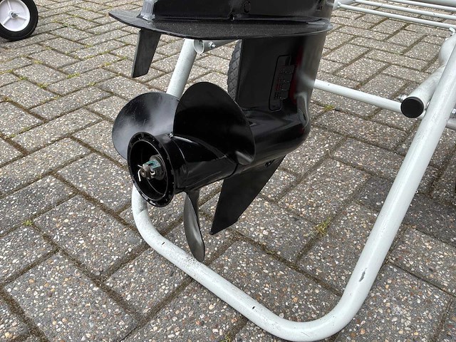 2011 suzuki df25 buitenboordmotor - afbeelding 4 van  8