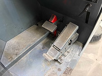 2011 tennant s20 industriële opzit-veeg-/zuigmachine - afbeelding 5 van  45