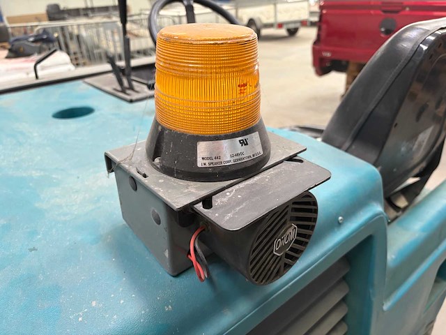 2011 tennant s20 industriële opzit-veeg-/zuigmachine - afbeelding 16 van  45