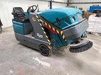 2011 tennant s20 industriële opzit-veeg-/zuigmachine - afbeelding 44 van  45