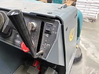 2011 tennant s20 industriële opzit-veeg-/zuigmachine - afbeelding 7 van  55