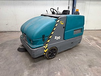 2011 tennant s20 industriële opzit-veeg-/zuigmachine - afbeelding 1 van  55