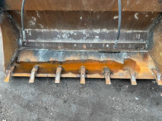 2011 terex skl844 3 in 1 bak 1950mm voorzetapparatuur - afbeelding 11 van  11