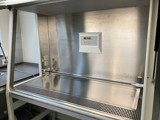 2011 thermo scientific herasafe ks 12 microbiologische veiligheidskast en12469 - afbeelding 4 van  9