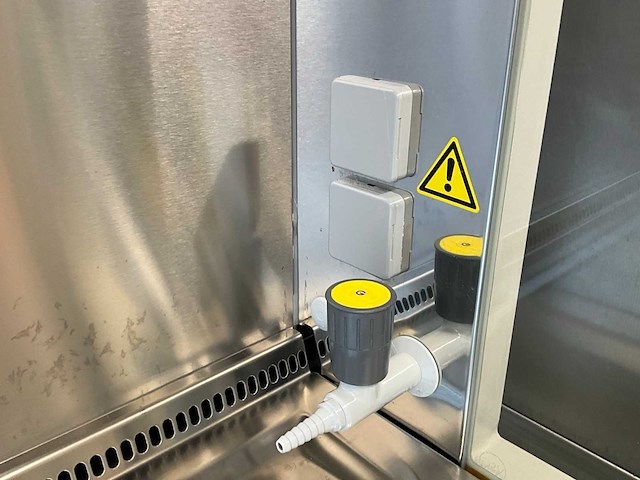 2011 thermo scientific herasafe ks 12 microbiologische veiligheidskast en12469 - afbeelding 7 van  9