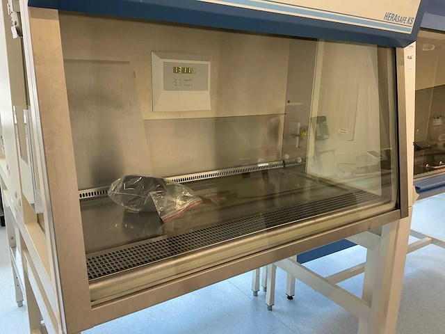 2011 thermo scientific herasafe ks 12 microbiologische veiligheidskast en12469 - afbeelding 4 van  6