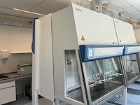 2011 thermo scientific herasafe ks 12 microbiologische veiligheidskast en12469 - afbeelding 1 van  8