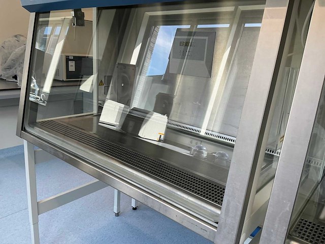 2011 thermo scientific herasafe ks 12 microbiologische veiligheidskast en12469 - afbeelding 6 van  8