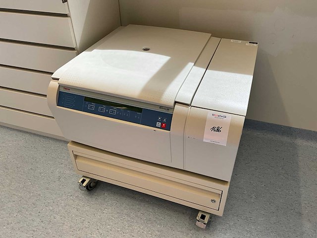 2011 thermo wetenschappelijke heraeus megafuge 40r centrifuge - afbeelding 1 van  5