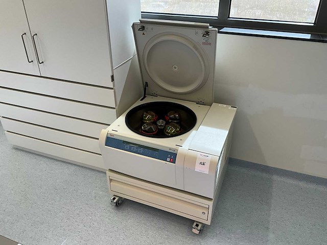 2011 thermo wetenschappelijke heraeus megafuge 40r centrifuge - afbeelding 2 van  5