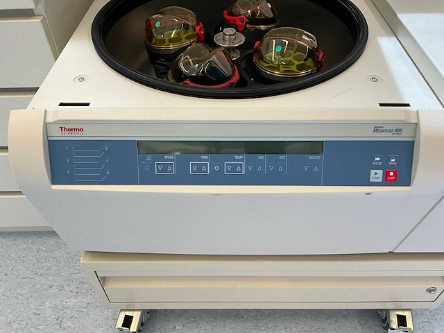 2011 thermo wetenschappelijke heraeus megafuge 40r centrifuge - afbeelding 3 van  5