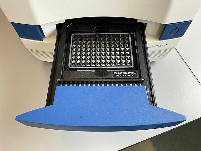 2011 toegepaste biosystems 7500 realtime pcr-systeem - afbeelding 3 van  6