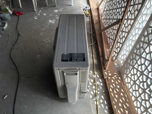 2011 toshiba airconditioning buitenunit en binnenunit - afbeelding 9 van  10