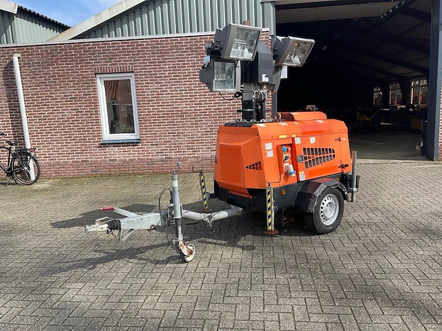 2011 tower light. vt1 bouwlamp - afbeelding 1 van  6