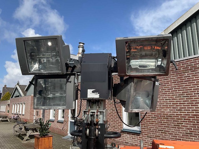 2011 tower light. vt1 bouwlamp - afbeelding 6 van  6