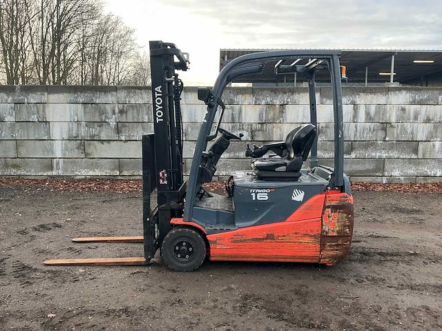 2011 toyota 8fbet16 vorkheftruck - afbeelding 12 van  29