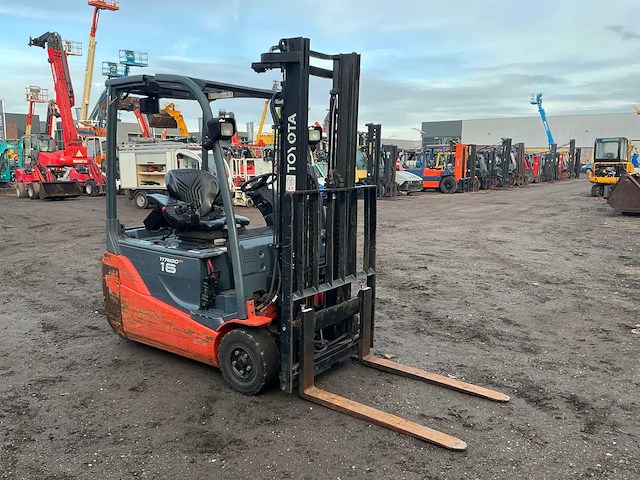 2011 toyota 8fbet16 vorkheftruck - afbeelding 27 van  29