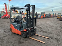 2011 toyota 8fbet16 vorkheftruck - afbeelding 27 van  29