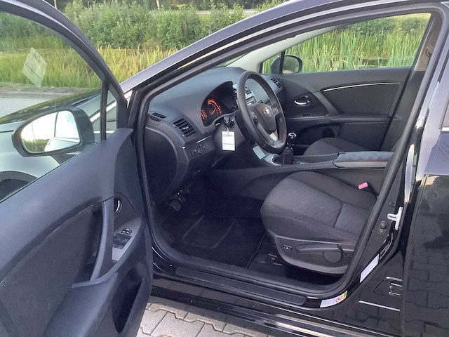 2011 toyota avensis wagon 2.0 d-4d business personenauto - afbeelding 13 van  13
