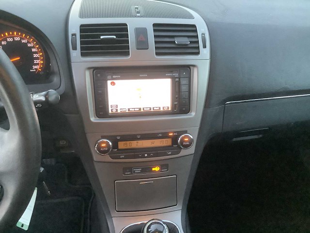 2011 toyota avensis wagon 2.0 d-4d business personenauto - afbeelding 3 van  4