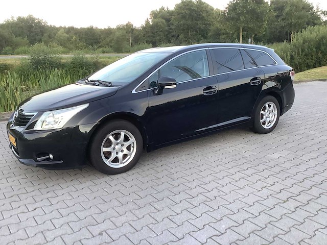 2011 toyota avensis wagon 2.0 d-4d business personenauto - afbeelding 1 van  4