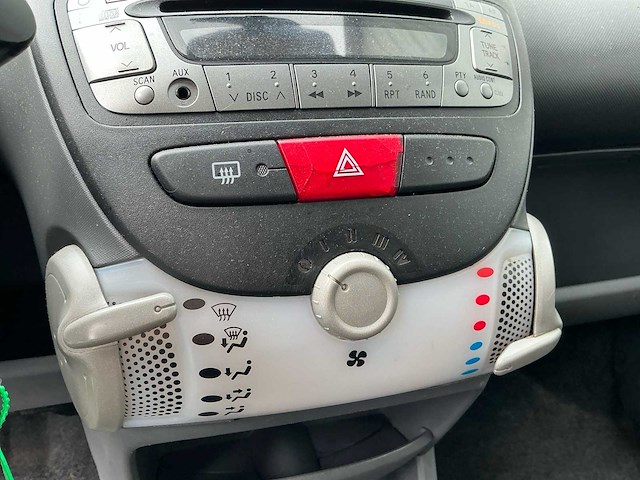 2011 toyota aygo 1.0-12v cool personenauto - afbeelding 5 van  17