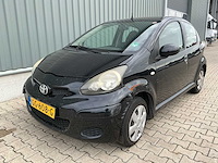 2011 toyota aygo 1.0-12v cool personenauto - afbeelding 1 van  17
