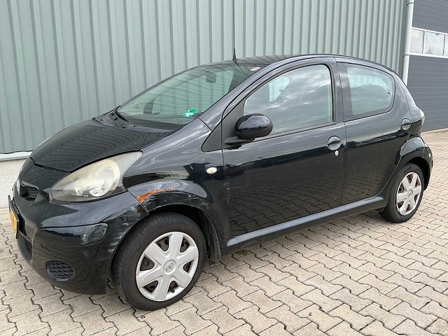 2011 toyota aygo 1.0-12v cool personenauto - afbeelding 10 van  17