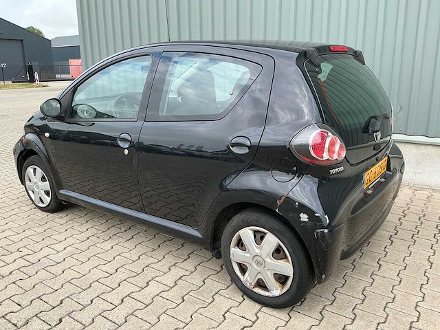 2011 toyota aygo 1.0-12v cool personenauto - afbeelding 12 van  17