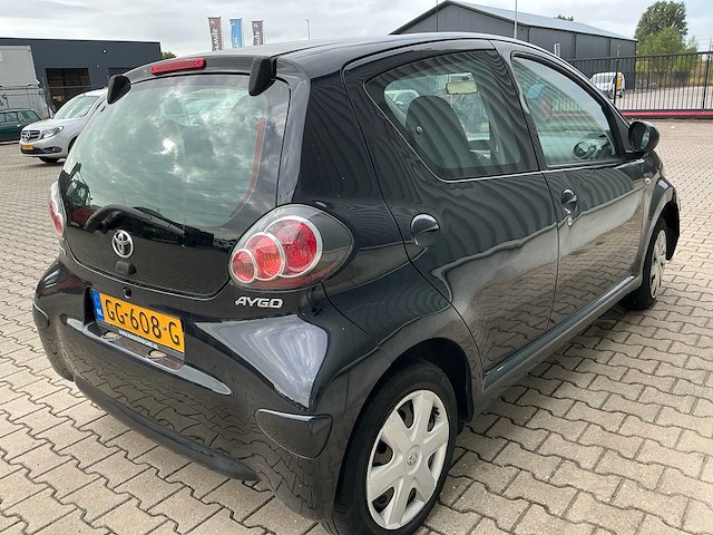 2011 toyota aygo 1.0-12v cool personenauto - afbeelding 15 van  17