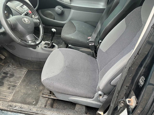 2011 toyota aygo 1.0-12v now airco - afbeelding 2 van  34