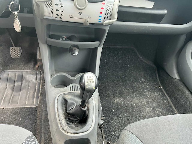 2011 toyota aygo 1.0-12v now airco - afbeelding 6 van  34