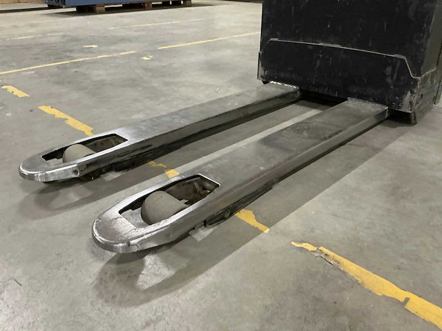 2011 toyota bt lwe140 elektrische palletwagen - afbeelding 8 van  10