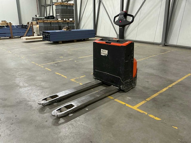 2011 toyota bt lwe140 elektrische palletwagen - afbeelding 1 van  13