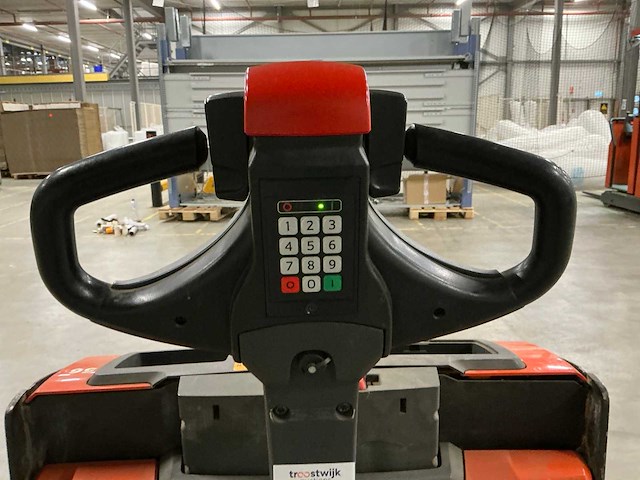 2011 toyota bt lwe140 elektrische palletwagen - afbeelding 13 van  13