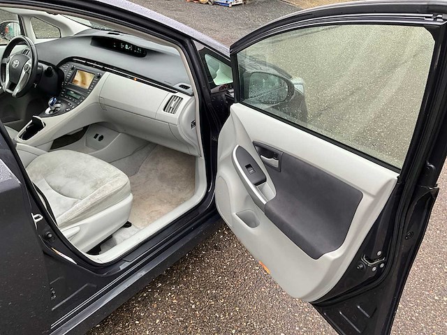2011 toyota prius 1.6 hybride personenauto 61-pvd-6 - afbeelding 20 van  38