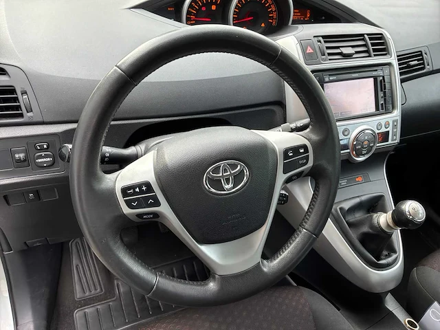 2011 toyota verso 1.6 vvt-i business personenauto - afbeelding 2 van  25