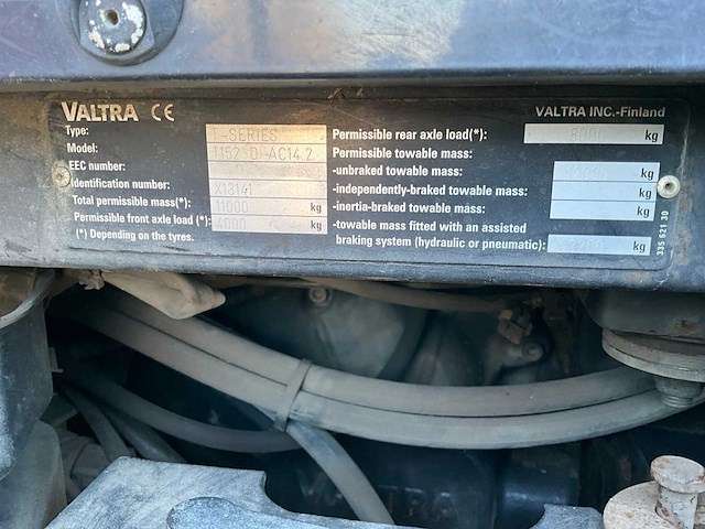 2011 valtra t152 vierwielaangedreven landbouwtractor - afbeelding 14 van  21