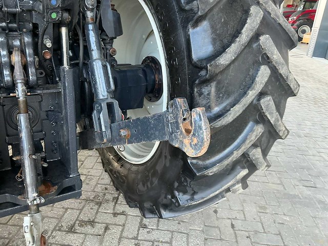 2011 valtra t202 direct vierwielaangedreven landbouwtractor - afbeelding 7 van  33