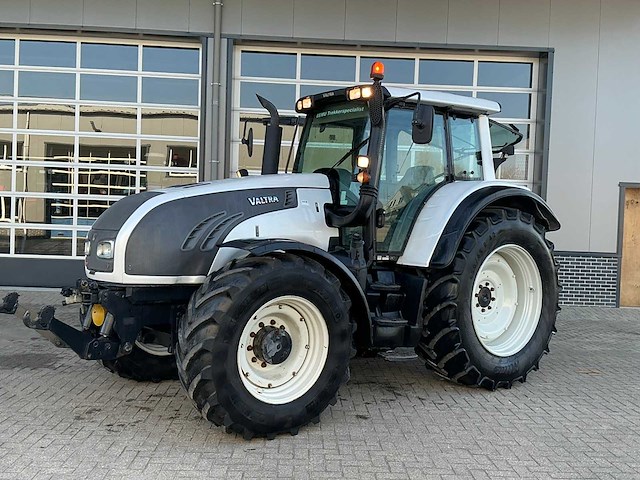 2011 valtra t202 direct vierwielaangedreven landbouwtractor - afbeelding 10 van  33