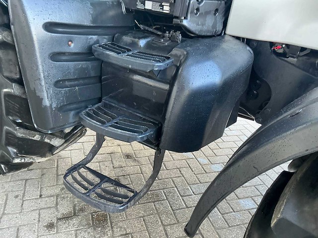 2011 valtra t202 direct vierwielaangedreven landbouwtractor - afbeelding 18 van  33