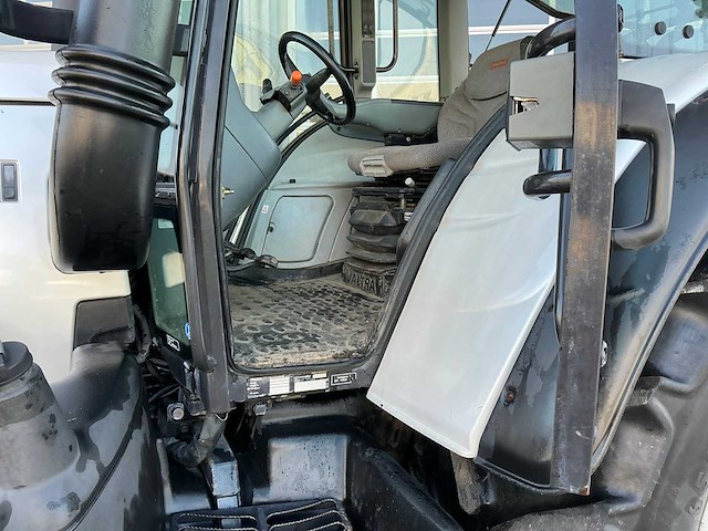 2011 valtra t202 direct vierwielaangedreven landbouwtractor - afbeelding 20 van  33